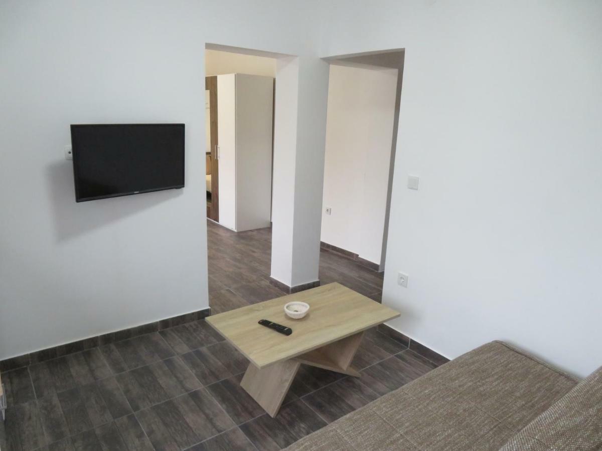 Apartments La Bombonera Starigrad Paklenica Extérieur photo