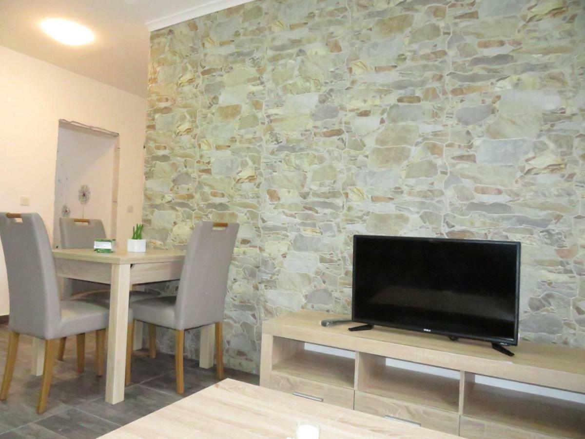 Apartments La Bombonera Starigrad Paklenica Extérieur photo