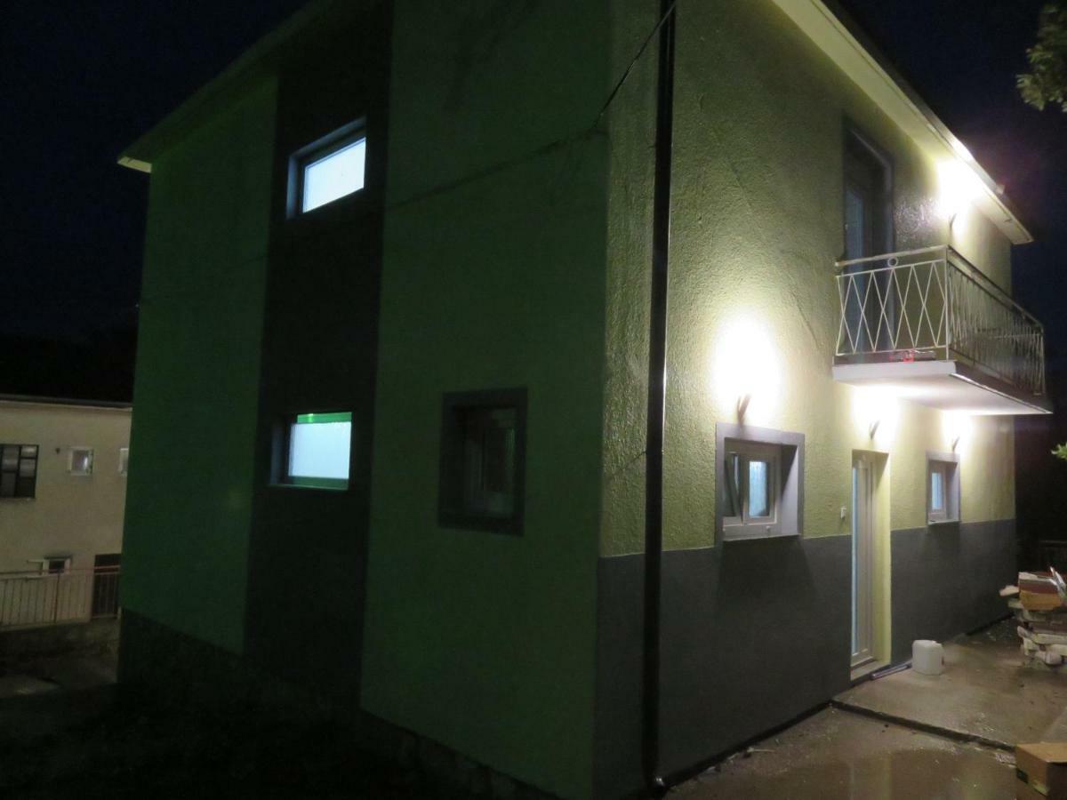 Apartments La Bombonera Starigrad Paklenica Extérieur photo