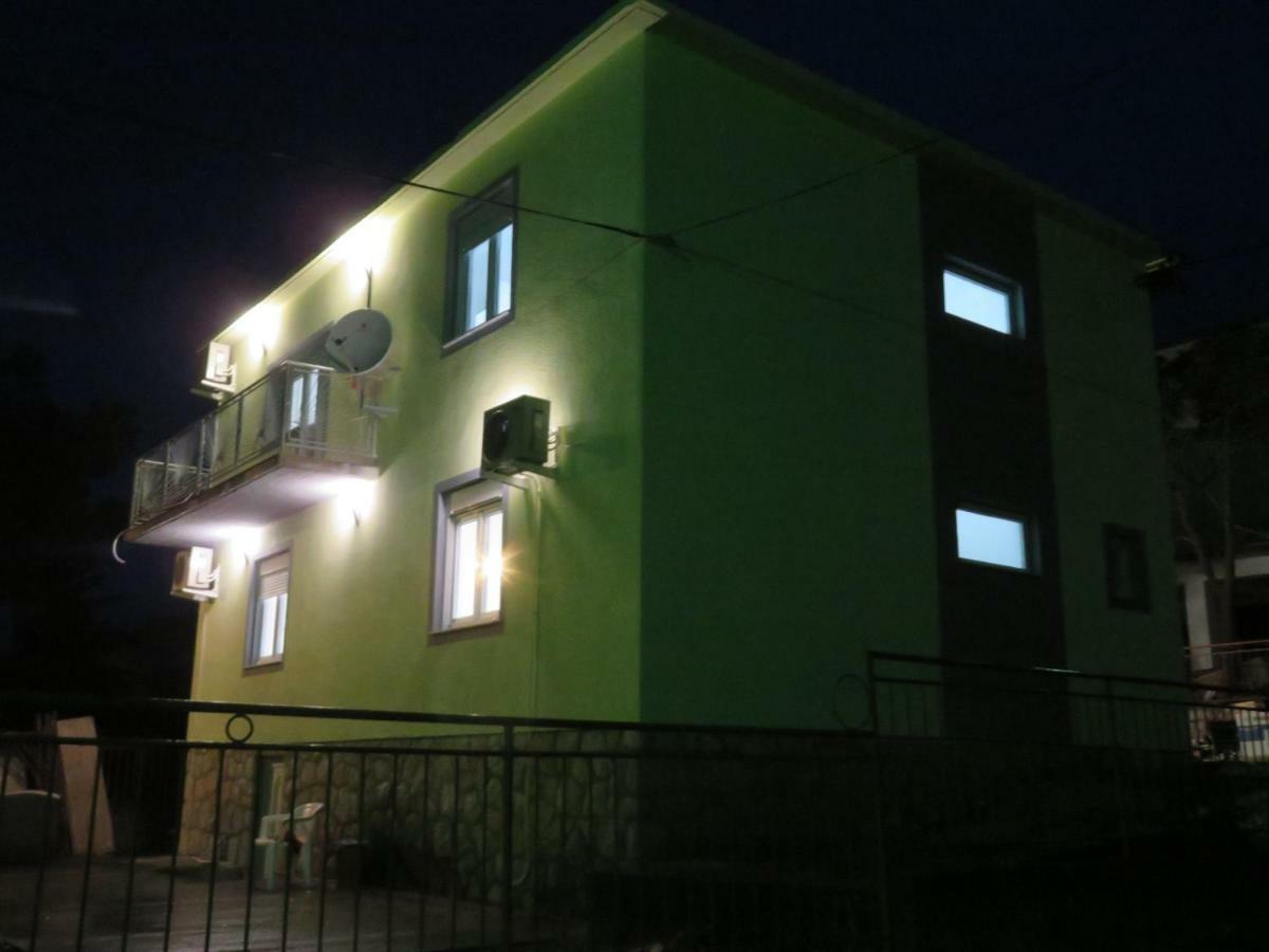 Apartments La Bombonera Starigrad Paklenica Extérieur photo