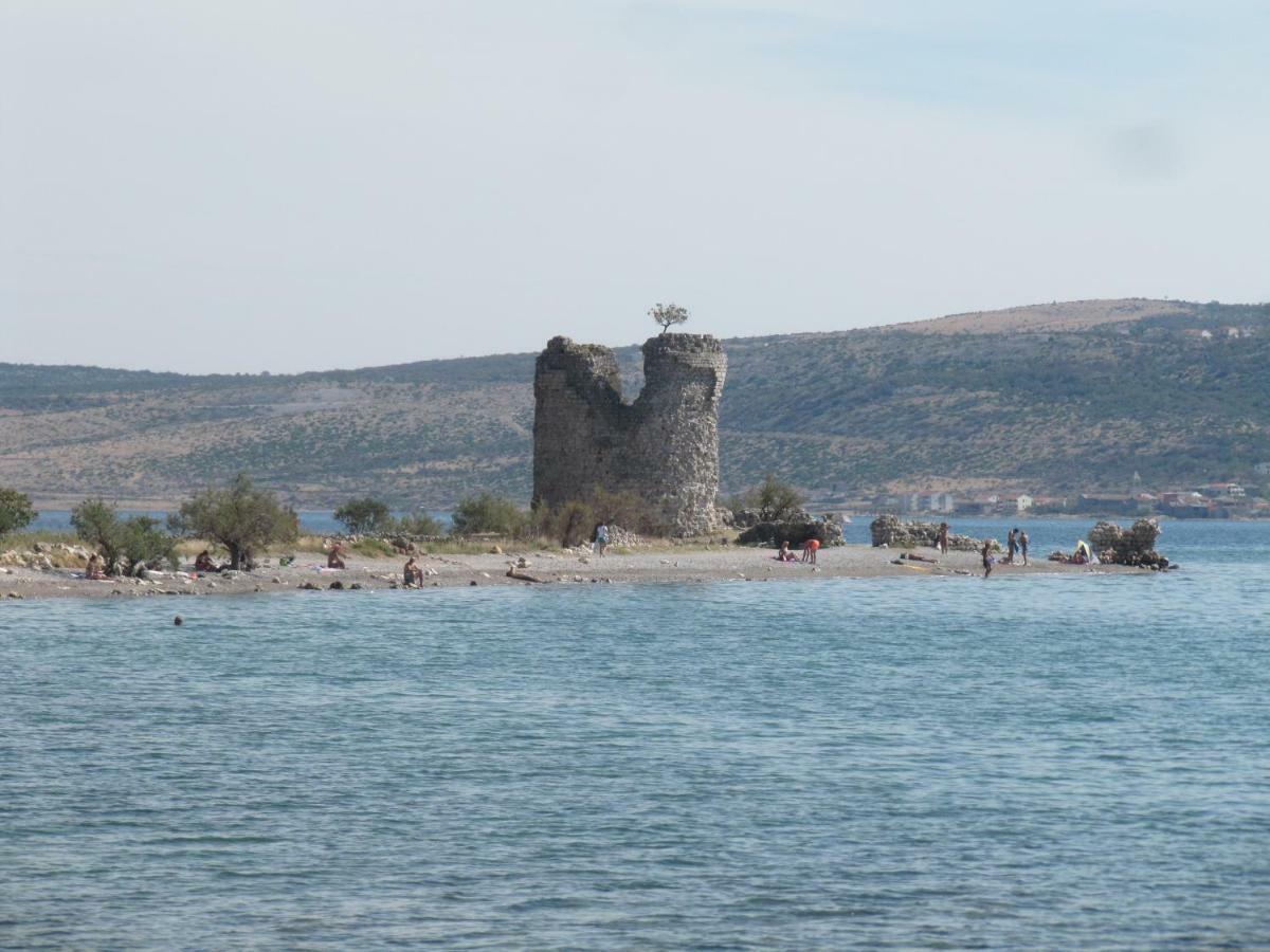 Apartments La Bombonera Starigrad Paklenica Extérieur photo