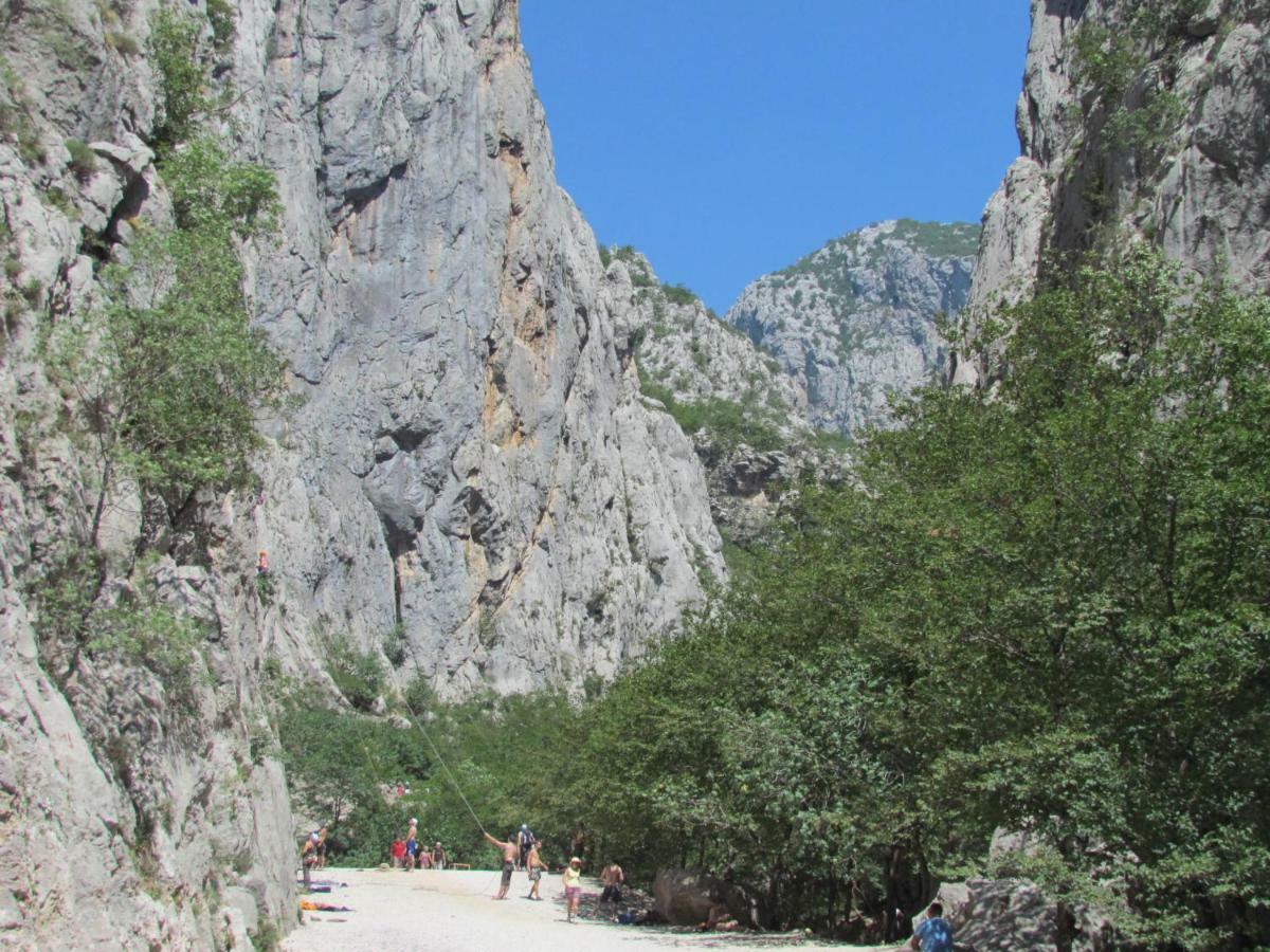 Apartments La Bombonera Starigrad Paklenica Extérieur photo